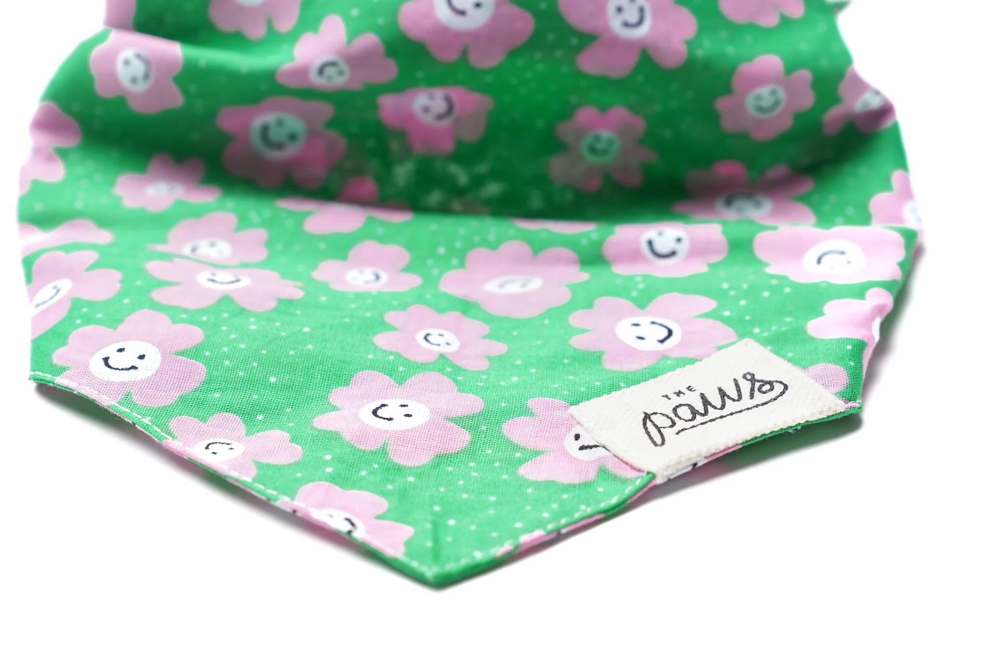 Collier Bandana pour chien - Motifs Fleurs roses et fond vert