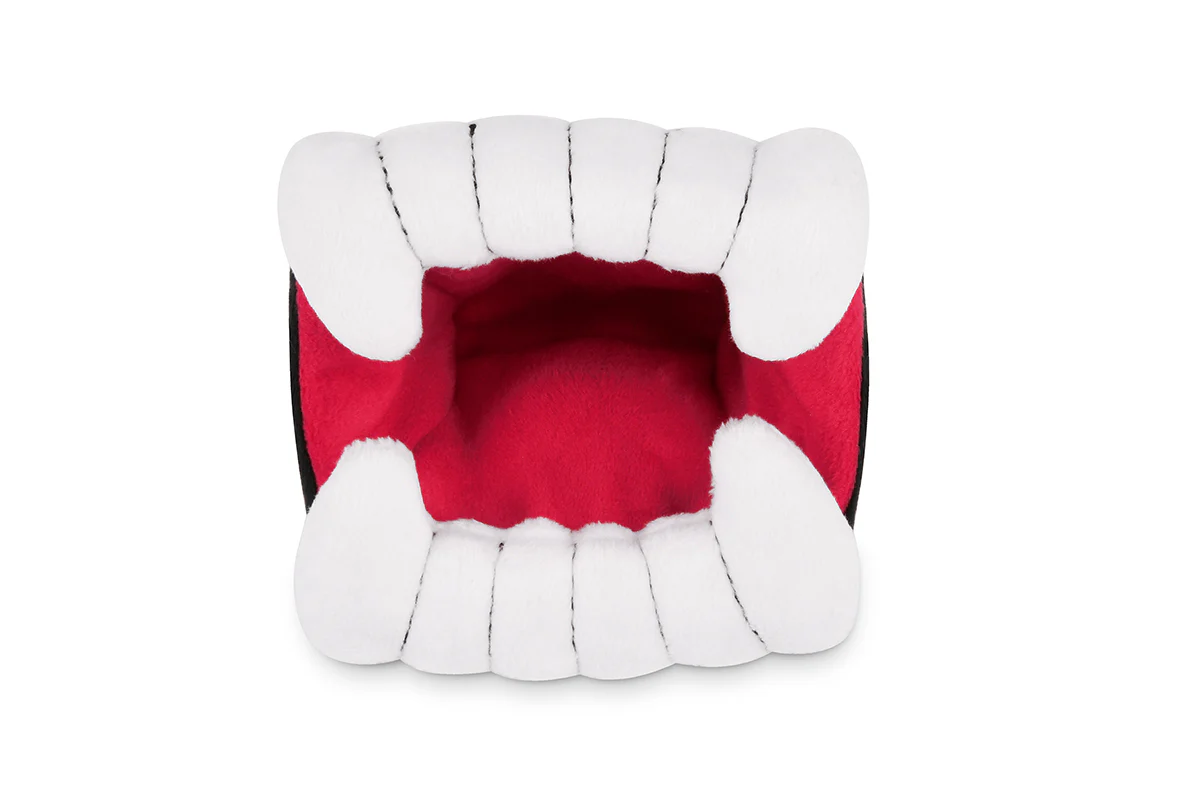 Peluche - Les dents de vampire