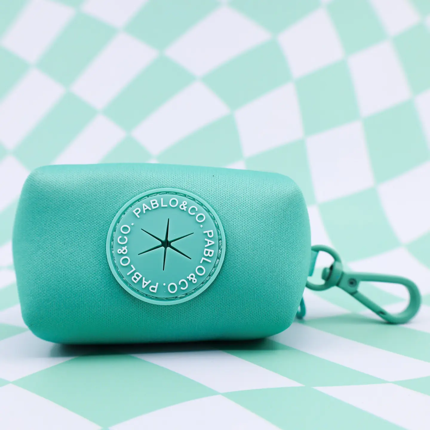 porte-sac-a-dejections-pabloandco-peppermint-1.png